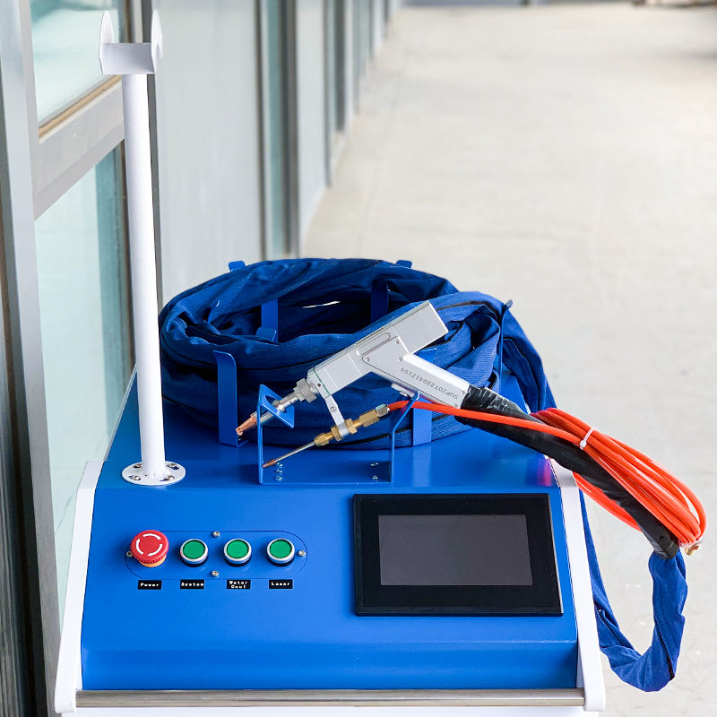 4-in-1 Fiber-Laser-Schweiß- & Reinigungsmaschine 1500–3000W