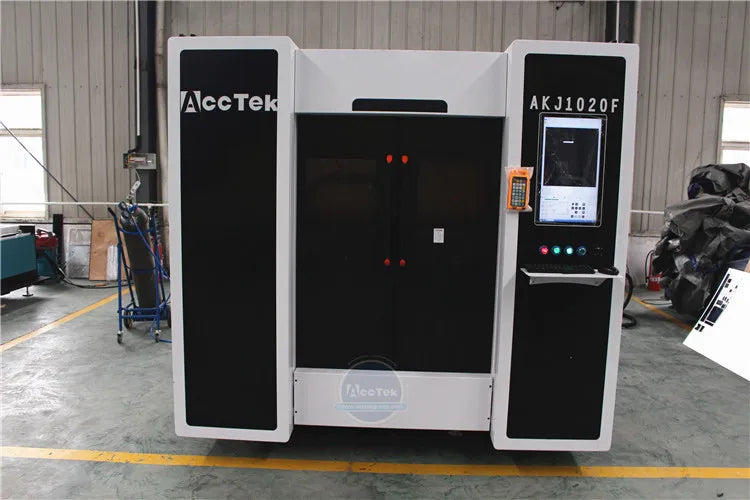 3000W Faserlaser CNC-Schneidemaschine, Vollständig Geschlossen